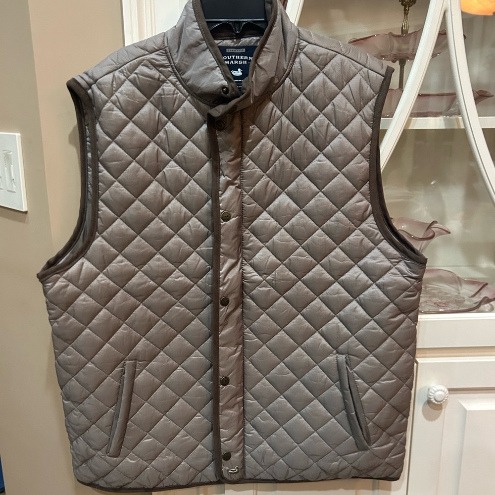 Southern Marsh Men's Quilted Vest in Gray